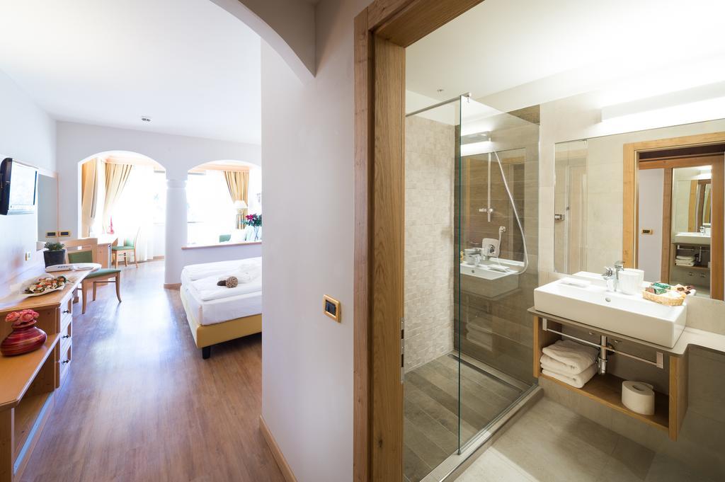 Hotel Ambassador Levico Terme Dış mekan fotoğraf