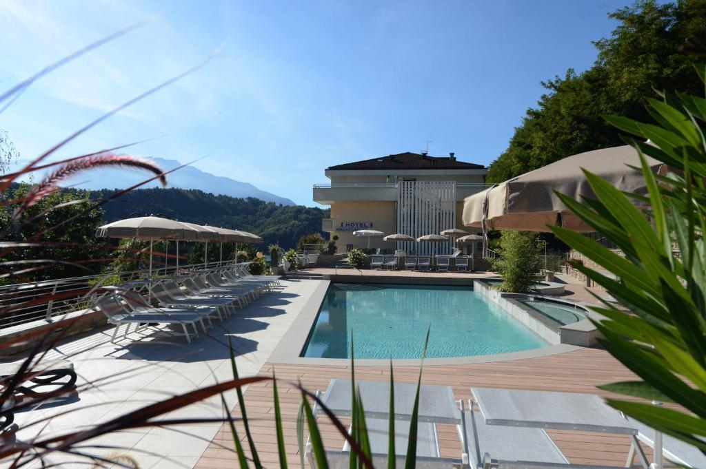Hotel Ambassador Levico Terme Dış mekan fotoğraf