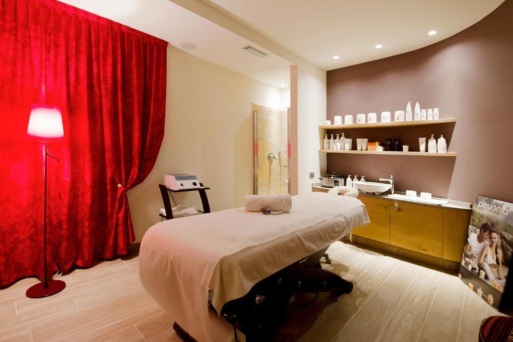 Hotel Ambassador Levico Terme Dış mekan fotoğraf