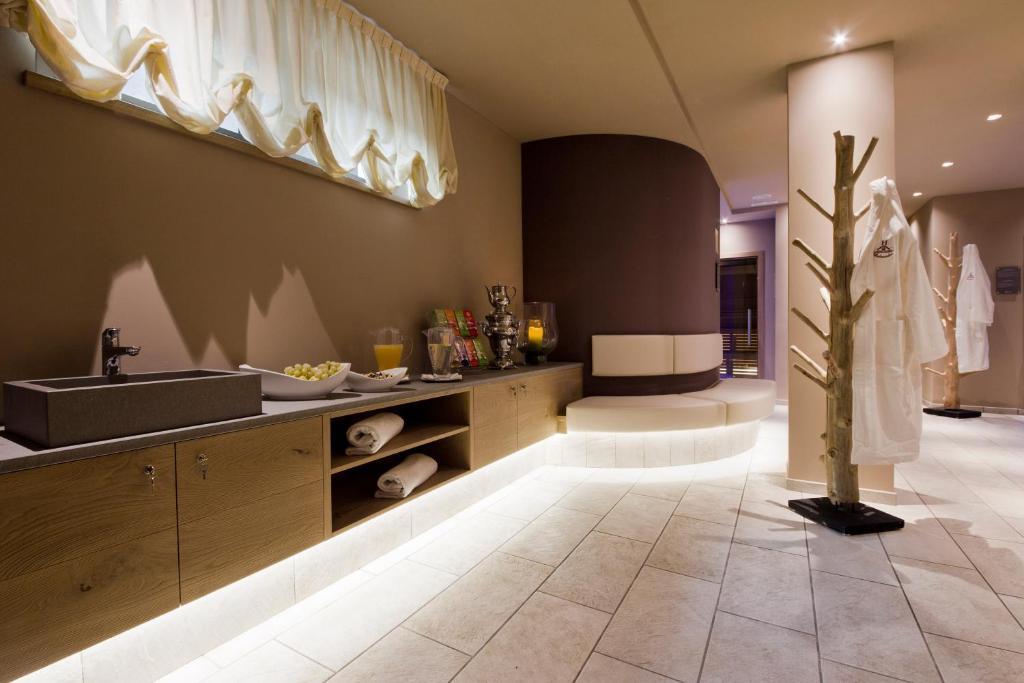 Hotel Ambassador Levico Terme Dış mekan fotoğraf