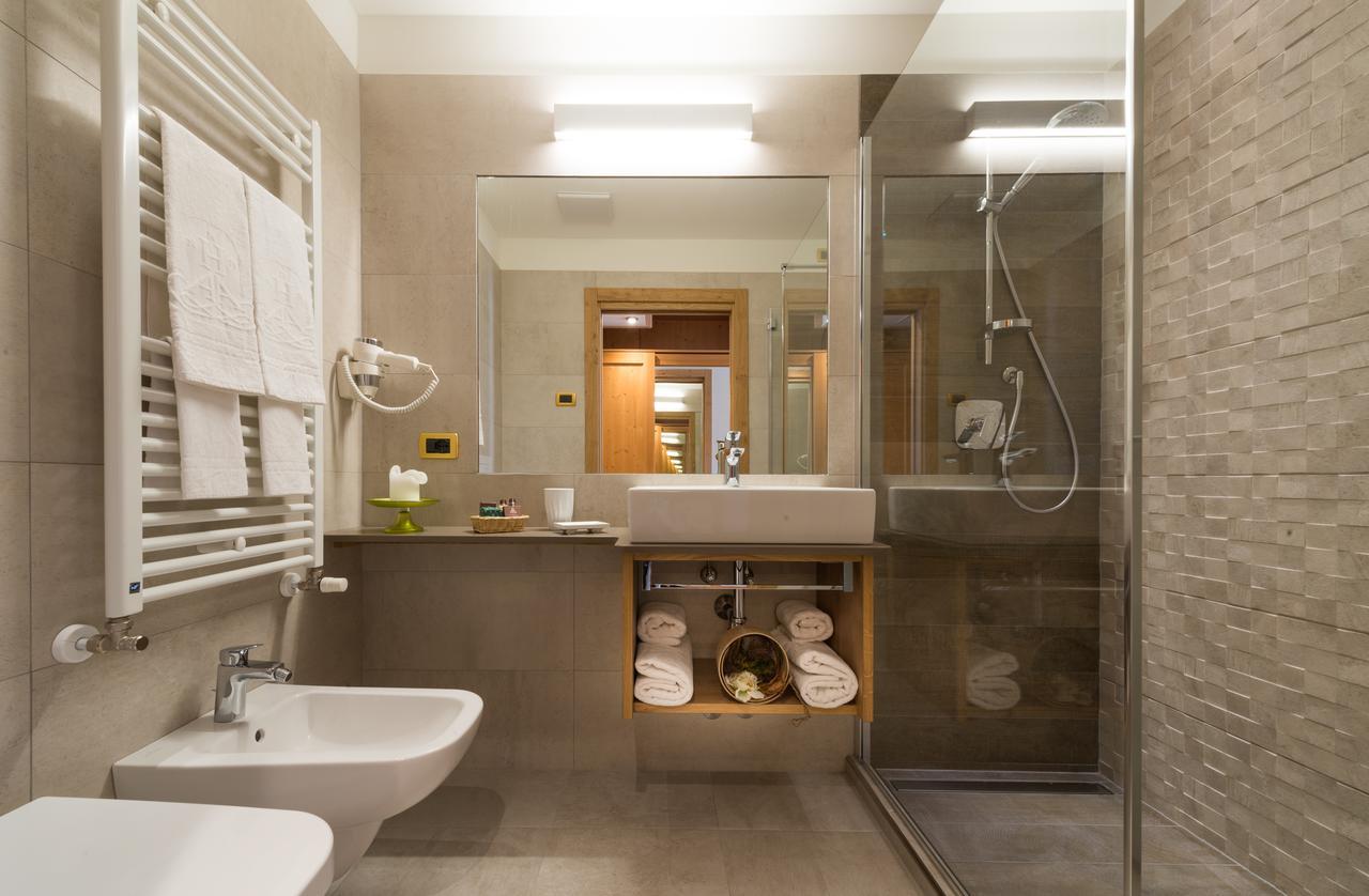 Hotel Ambassador Levico Terme Dış mekan fotoğraf