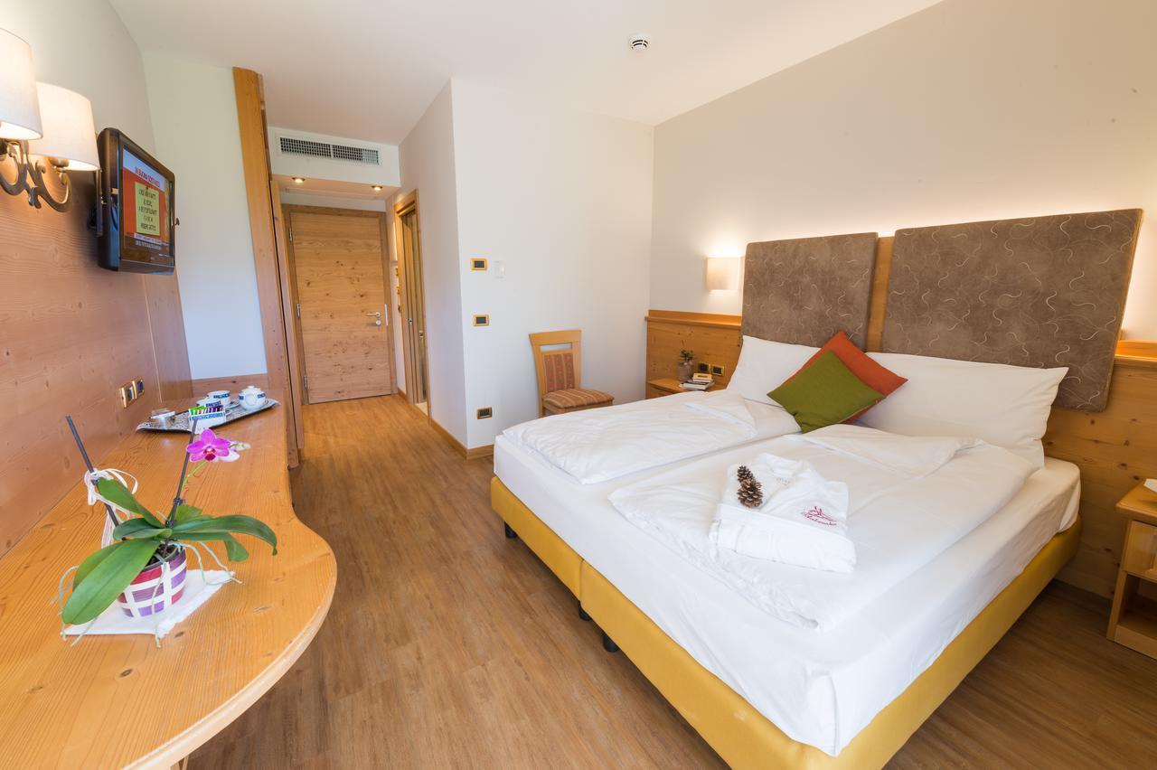 Hotel Ambassador Levico Terme Dış mekan fotoğraf